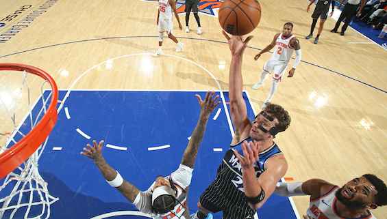 Franz Wagner leads the Magic to big win over the Knicks / Headline Surfer